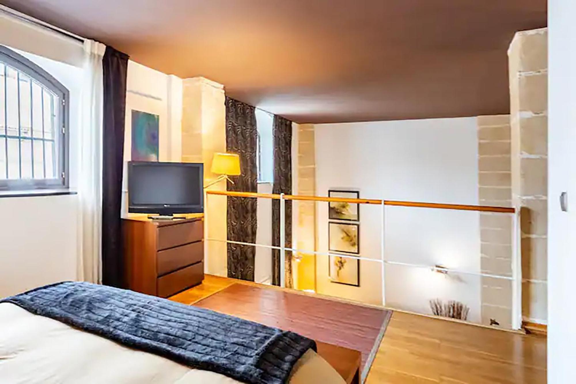 Artqhost Jerez Huge Loft & Free Parking Apartment Jerez de la Frontera Exterior photo
