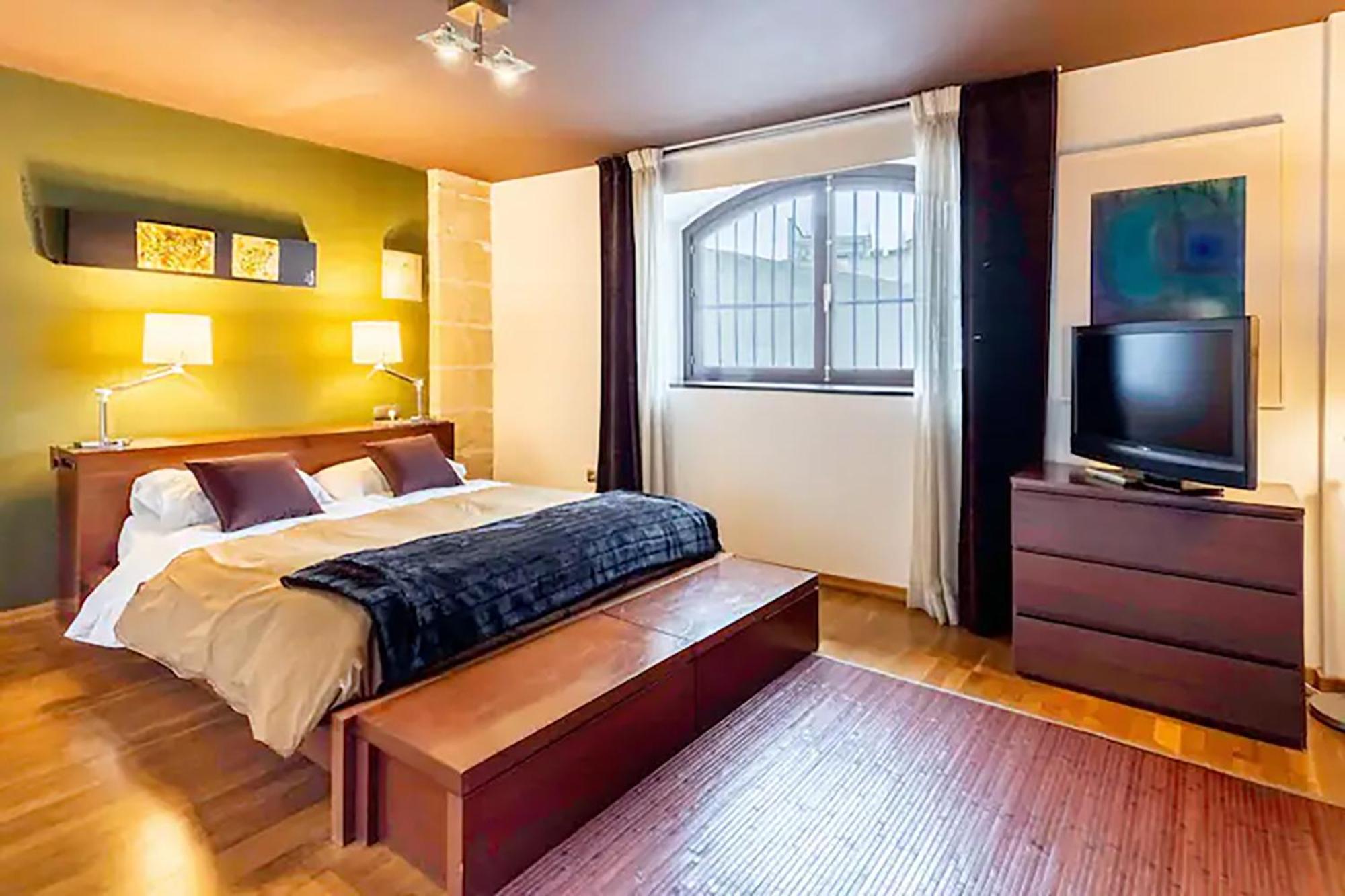 Artqhost Jerez Huge Loft & Free Parking Apartment Jerez de la Frontera Exterior photo
